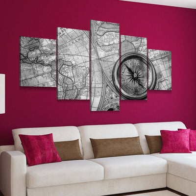 Compass On Old World Map - Amazing Canvas Prints