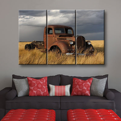 Old Rusty - Amazing Canvas Prints