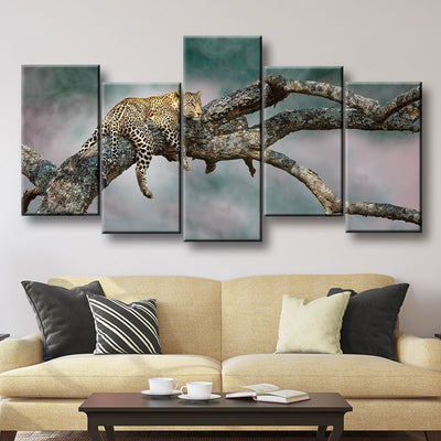 Resting Leopard - Amazing Canvas Prints